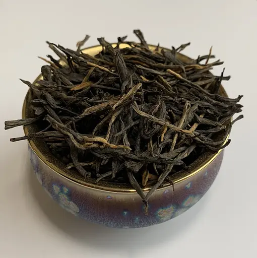 Чорний (червоний) чай великі золоті голки Юньнаня 100 г