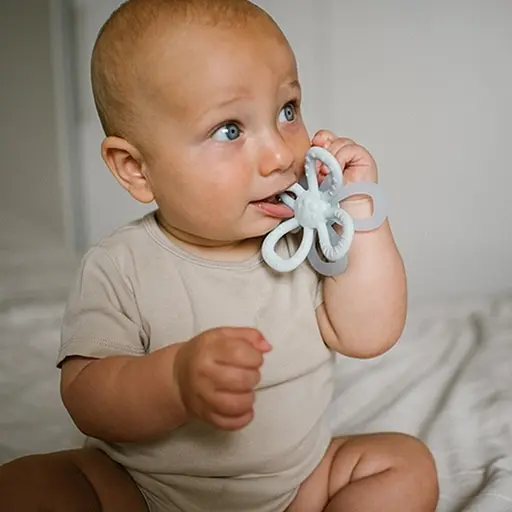 Прорізувач для зубів BabyOno Квіточка силіконовий блакитний (1596/02) - фото 2