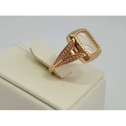 Золоте кільце Tango з перламутром. 369646 17 - фото 3