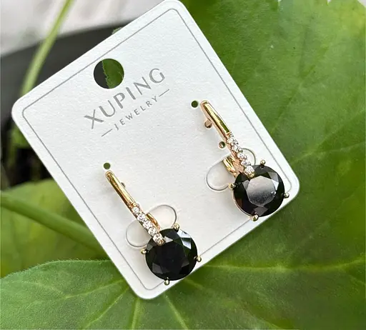 Сережки Xuping з великим чорним каменем гіпоалергенна прикраса для щоденного образу Золотистий - фото 1
