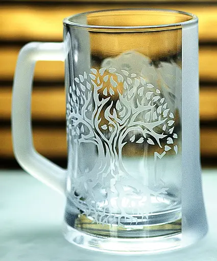 Пивний кухоль 660 мл Руни з гравіюванням  Подарунок чоловіку  Скляний келих з Ворони та Дерево життя - фото 3