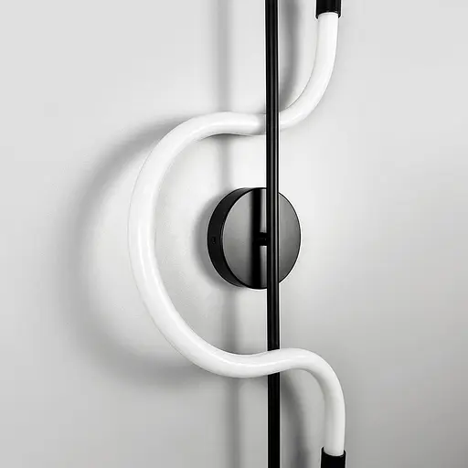 Чорне бра із акриловим розсіювачем 65 см Арт. W 030/600 BK Line F - фото 3