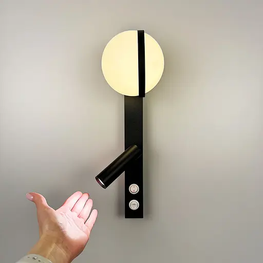 Бра у чорному корпусі із білим плафоном та спотом на 2 вимикачі | Арт. B 87/2 ВK | Line F - фото 5