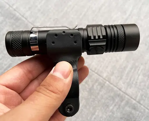 Мощный фонарь для велосипеда с аккумулятором BL-518-T6 вело фонарик велосипедный велофонарь с креплением 18650 - фото 2