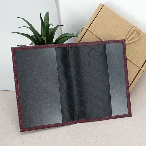 Обложка на паспорт кожаная 07115 бордовый питон - фото 2