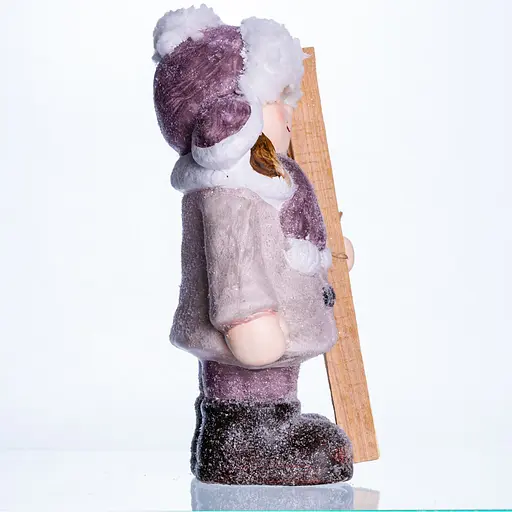 Новорічна фігурка Дівчинка з лижами з фарфору 12×8×23 см Yiwu CR-5-1 - фото 3