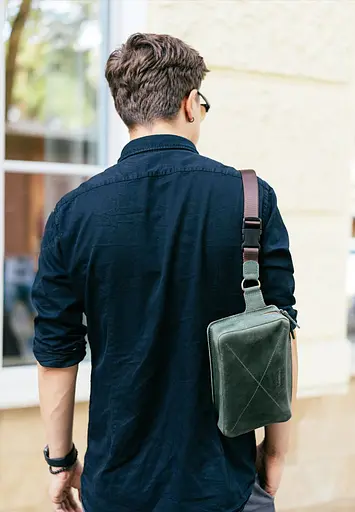 Шкіряна поясна сумка Dropbag Maxi зелена - фото 8