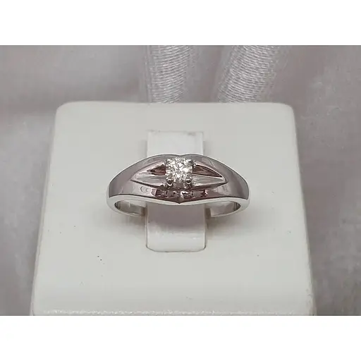 Золотое кольцо с бриллиантом. 101103Б 16,5 - фото 2