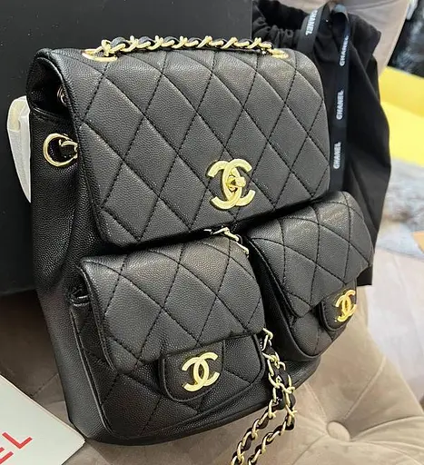 Жіночий рюкзак з кишеньками (Чорний)