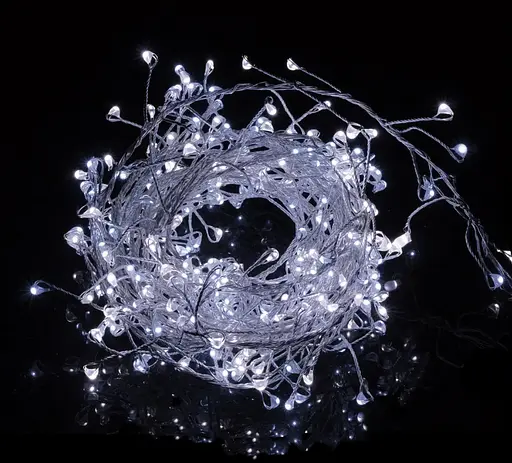 Світлодіодна дротяна гірлянда Крапелька роси OK Led Їжачок 2.5 м 50 Led Батарейки Cool White - фото 3