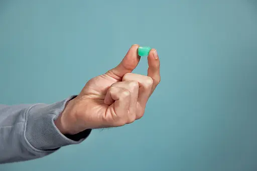 Беруші для сну і плавання з пластичного силікону Alpine SoftSilicone з екстрактом алое вера і частинками срібла 6 пар SNR 28 дБ (1169-02) - фото 3