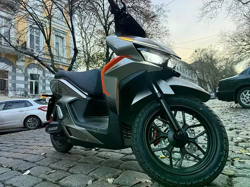 Електроскутер Двомісний Crosser V3 (2500W, 72V/35Ah) Коричневий - фото 2