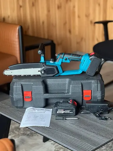 Бездротова акумуляторна міні ланцюгова пилка chain saw 8 дюймів з подачею олії 2 акб і зарядним пристроєм  - фото 7