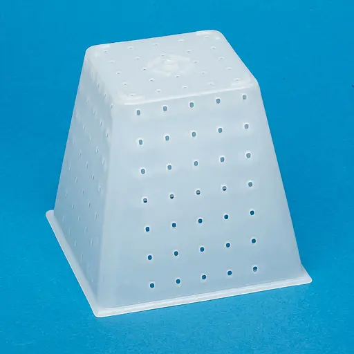 Комплект з 10 форм для виготовлення м'яких, вершкових, розсольних та сирів з пліснявою «Пірамідка» 0.4 л (фета, бринза, брі), Kitchette Білий 87897 - фото 4