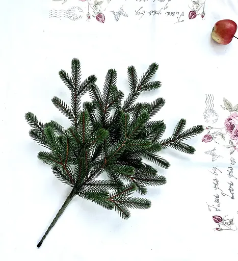 Декоративна гілка штучної хвої Hvoya Traditional зелена 60 см - фото 2
