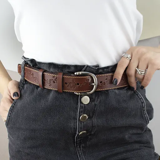 Ремінь шкіряний жіночий з квітами коричневий батал SF-3531 (145 см) - фото 2