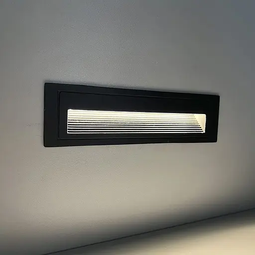 Світильник для сходів у чорному горизонтальному корпусі 202х57 мм | Line F | Арт. 10015 - фото 2