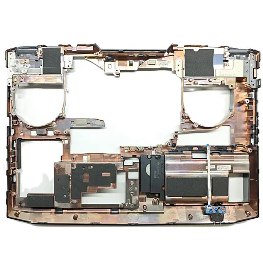 Нижня частина корпусу з сервісними люками для ноутбука XMG U717-XHM Ultimate (6-39-P7753-21X) Б/в - фото 2