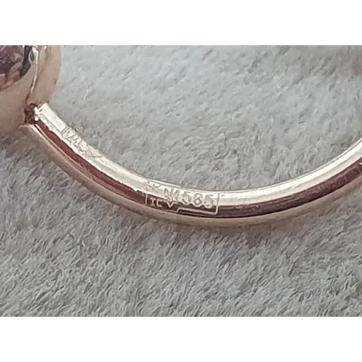 Золота сережка-пірсинг Столична Ювелірна Фабрика Квітка з фіанітами 360086 - фото 4