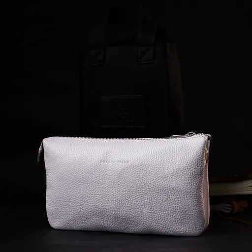 Кожаная женская сумка Grande Pelle 26х15.5х3 см sum0023593 - фото 9