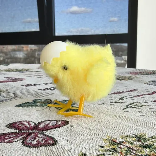 Великоднє декоративне курчатко в шкаралупі MIS LT - фото 1