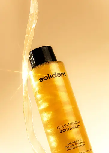 Ополіскувач для ротової порожнини Solident Gold-Infused Mouthwash із колоїдним золотом 400 мл - фото 2