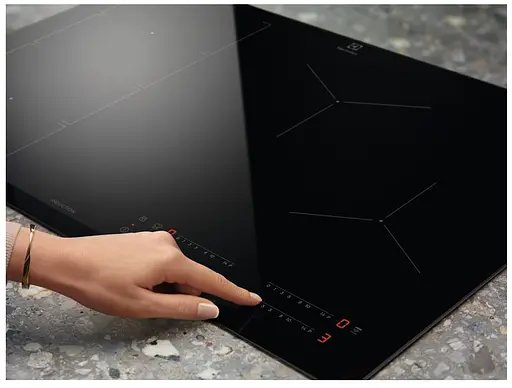 Электрическая варочная поверхность Electrolux EIS62443 (6945551) - фото 7