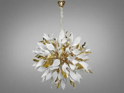 Впечатляющая подвесная люстра с фарфоровыми элементами, 40 ламп, золото. - фото 1