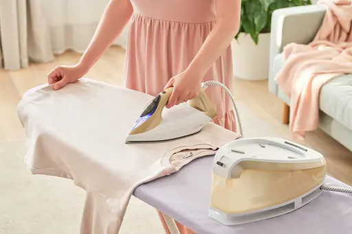 Sencor Праска-парогенератор, 2400Вт, 1500мл, паровий удар -395гр, постійна пара - 130гр, Anti-calc, керам. підошва, біло-золотий - фото 3