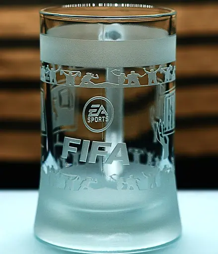 Геймерський пивний келих 660 мл з гравіюванням гри FIFA ФІФА оригінальний подарунок фанату футболу - фото 4