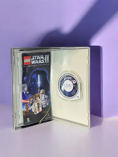 Лицензионный диск PSP Lego Star Wars II: The Original Trilogy - фото 3