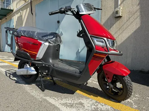 Электроскутер Двухместный Crosser CR13 (2000W, Графеновая батарея 72V/24Ah) Красный - фото 3