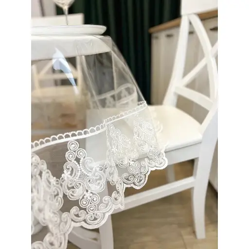 Силіконова скатертина з молочним мереживом Петек 15 см 300х180 см