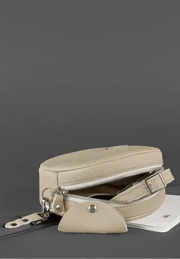 Кругла жіноча шкіряна сумочка Tablet світло-бежева - фото 5