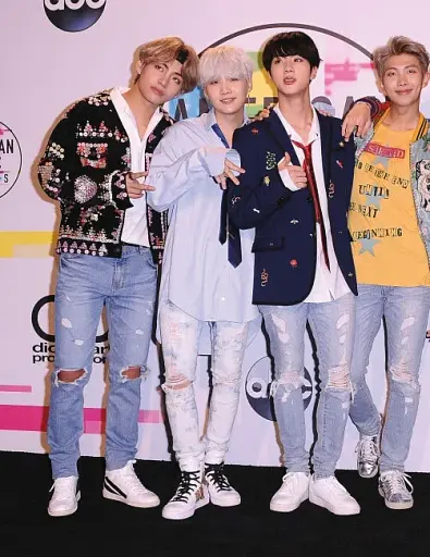 BTS. Королі K-POP - фото 3