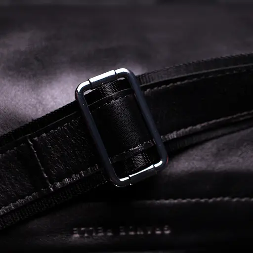 Шкіряна чоловіча сумка GRANDE PELLE 32х19х11 см 000270940 - фото 8