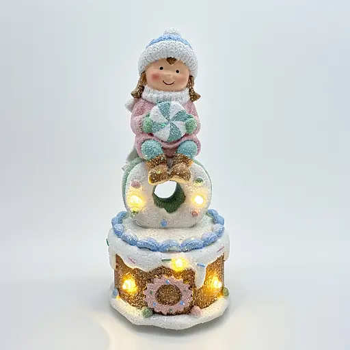 Новорічна декоративна фігурка Дівчинка з зефіркою Yiwu CR-6-13 з підсвічуванням 10,5 × 10 × 20,5 см  - фото 2