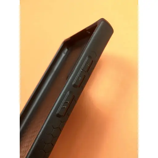 Оригинальный противоударный чехол UAG Monarch для Samsung Galaxy Note 20 (6.7") Carbon Fiber 212191114242 - фото 3