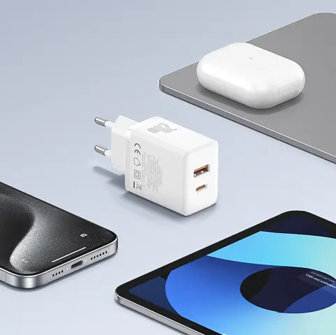 Зарядний пристрій Baseus Cube Fast Charger C+U 20 W EU Cluster P10111403213-00 Білий - фото 3