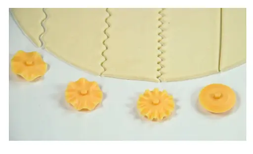 Ролик ніж для тіста зі змінними дисками коліщатками 15.5 см, A-plus Білий 85066 - фото 10