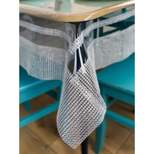 Скатертина силіконова зі срібною стразовою стрічкою подвійною 400х160 см