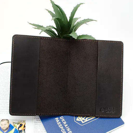 Обложка кожаная на загранпаспорт "Карта" (коричневая) - фото 4