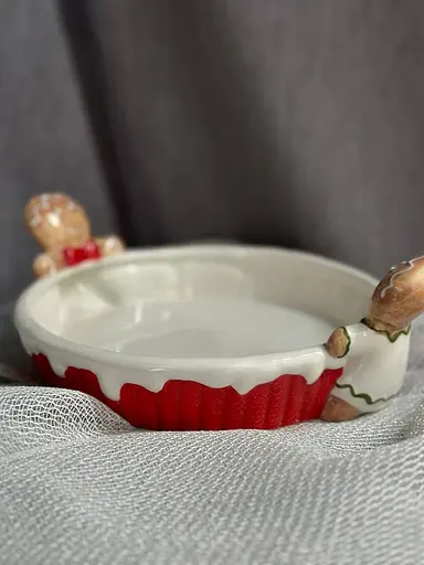 Новогоднее блюдо Elisey 6021-007 сервировочное керамика Рождественское печенье 21x8 см Белый с красным - фото 4