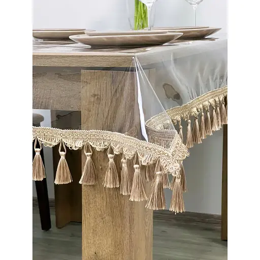 Скатертина силіконова з бежевою бахромою 380х140 см - фото 1