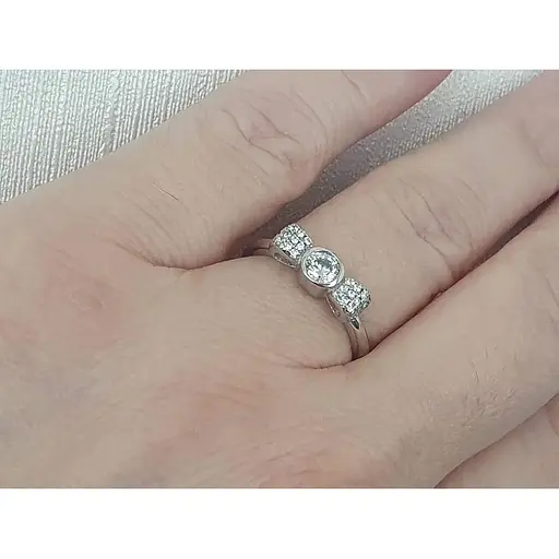 Срібне кільце Подіум Бантик з фіанітами. GR4032 - фото 4