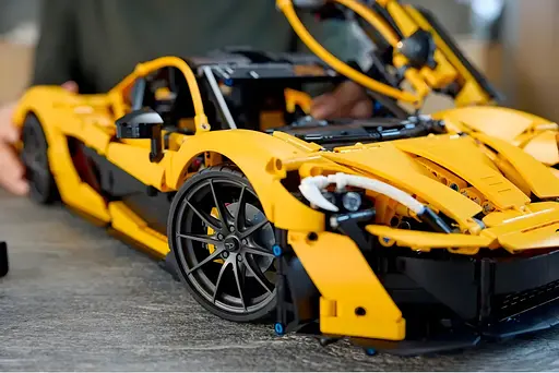 Конструктор Technic McLaren P1 на 3893 детали 1:8 (82778) - фото 9