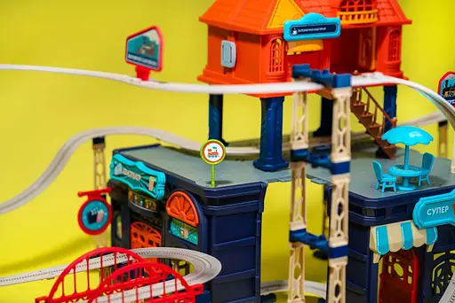 Игровой набор Otamanko Храбрый Паровозик трюковая железная дорога 207 деталей - фото 4