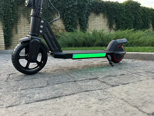 Дитячий електросамокат GIANT ES2 LED Max Black - фото 6