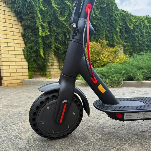 Электросамокат KUGOO M365 PRO 500W 11Ah, складной, перфарированные колеса, черный (2025 год) - фото 5