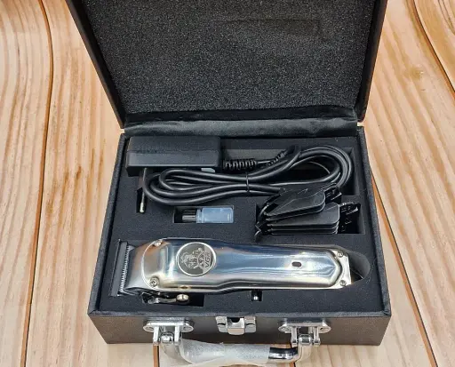 Металлическая машинка для стрижки VGR V-035 (Профессиональная серия, в кейсе) - фото 6